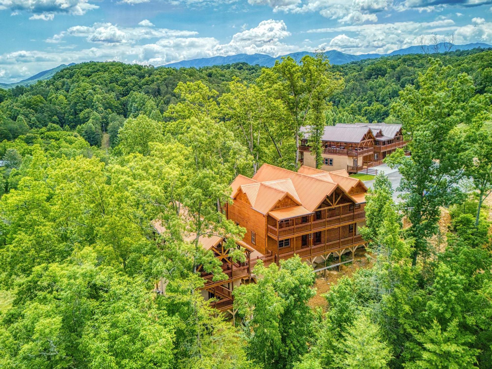 Majestic Splash- 8 Bedroom, Indoor Pool, Hot Tub, 1089 Free Tickets Each Paid Day, Dollywood Sevierville Buitenkant foto